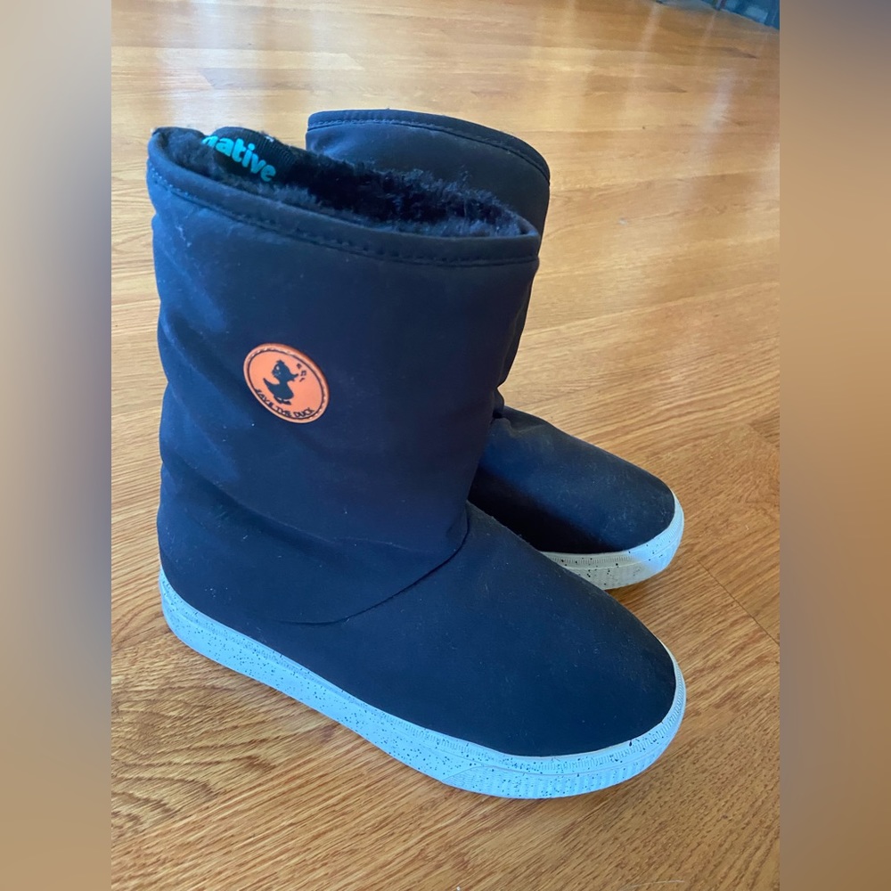 Gentle used cozy boots.